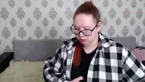 Chloe online show from October 13, 2025, 5:18 am