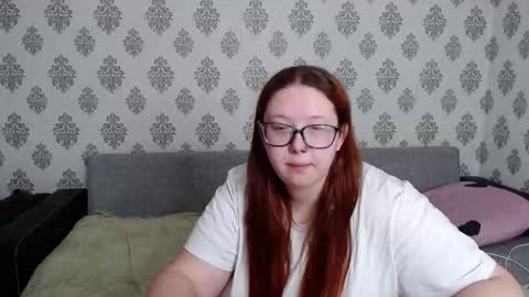 Chloe online show from October 14, 2025, 12:06 pm