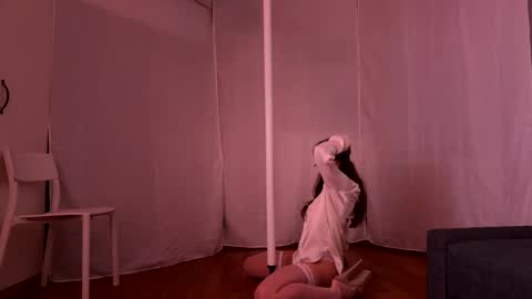 Red Couple Tube online show from January 19, 2025, 8:30 pm