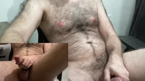 Snapshot of reddbear89 chatting on December 16, 2024, 12:16 pm hornyslutbear online show from December 16, 2024, 12:16 pm