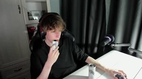 reddissq online show from December 26, 2024, 4:32 am