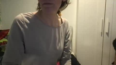 Redfox online show from November 15, 2025, 12:56 pm