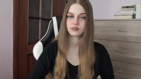 Snapshot of redhead_rabbit chatting on April 2, 2026, 2:09 am Lily online show from April 2, 2026, 2:09 am