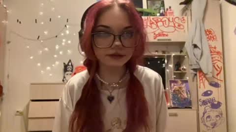 Eva online show from April 5, 2026, 9:12 pm