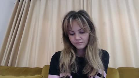 RedJessica online show from November 1, 2025, 5:31 am