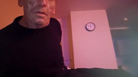 redrodridding online show from October 31, 2025, 11:50 pm