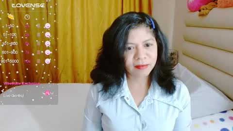luna online show from October 15, 2025, 4:01 am