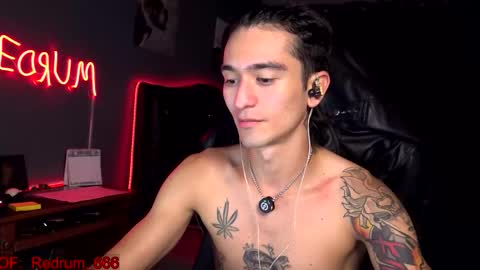 Red online show from October 12, 2025, 7:02 pm