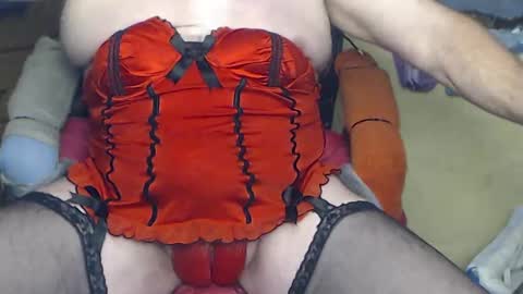 Snapshot of redsatincoatt chatting on September 14, 2025, 2:44 am Red Satin Coat online show from September 14, 2025, 2:44 am