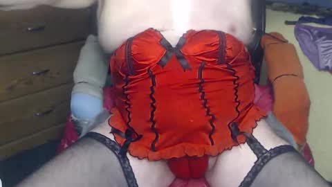 Snapshot of redsatincoatt chatting on September 28, 2025, 3:56 am Red Satin Coat online show from September 28, 2025, 3:56 am