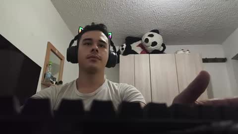 RedsoulReaver online show from September 12, 2025, 10:43 pm