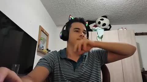 RedsoulReaver online show from September 15, 2025, 5:18 am