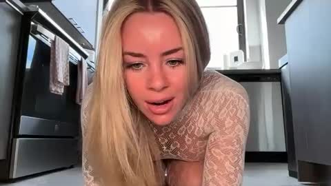 Reece Marie online show from September 22, 2025, 3:03 pm