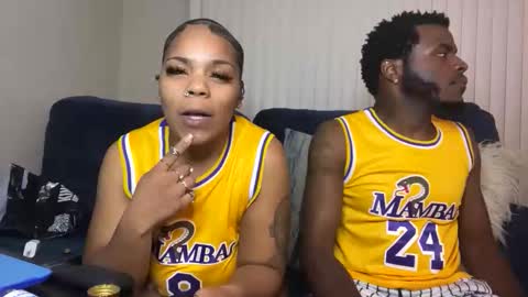 reekanddes online show from November 15, 2025, 5:16 am