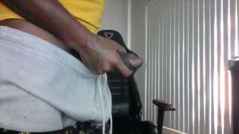 reekanddes online show from November 17, 2025, 4:57 pm