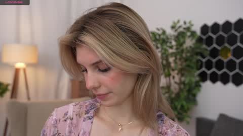 JessyinCherri yang online show from December 14, 2024, 7:18 am