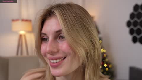 JessyinCherri yang online show from December 30, 2024, 7:37 am