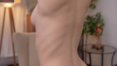 JessyinCherri yang online show from January 17, 2025, 10:11 am