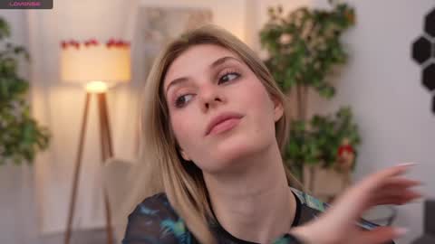 JessyinCherri yang online show from January 18, 2025, 7:07 am