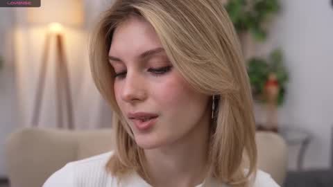 JessyinCherri yang online show from February 10, 2025, 2:37 pm