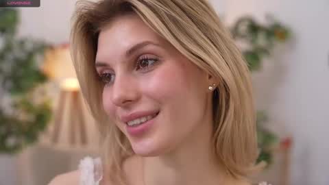 JessyinCherri yang online show from February 13, 2025, 10:23 am