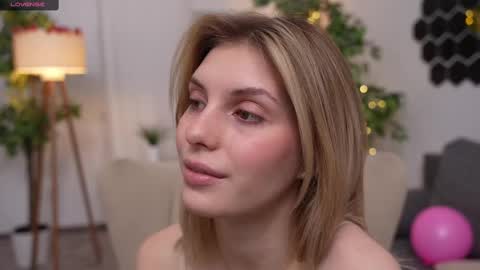 JessyinCherri yang online show from February 17, 2025, 7:26 am