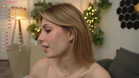 JessyinCherri yang online show from March 3, 2025, 6:59 am