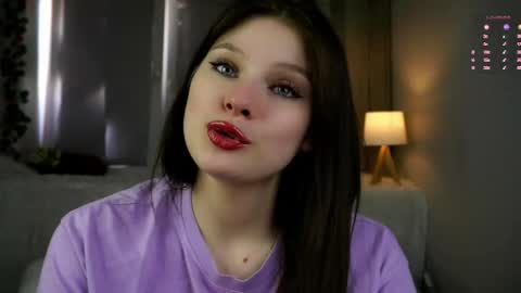 Snapshot of regenasuri chatting on April 1, 2026, 10:38 am Grace online show from April 1, 2026, 10:38 am