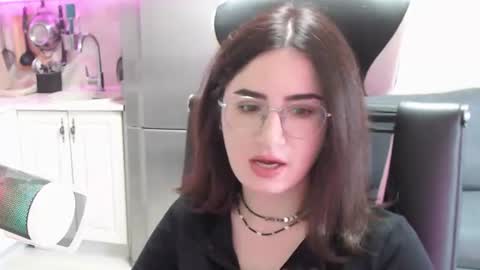 regina_glow online show from August 4, 2026, 8:17 am