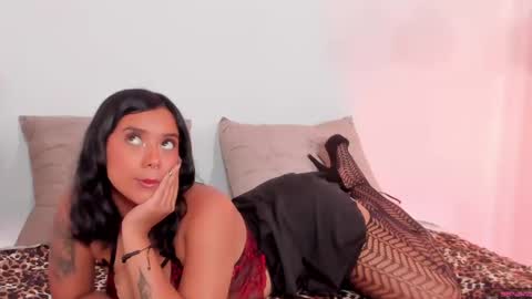 Snapshot of regina_noctixx chatting on September 15, 2025, 3:28 am Regina online show from September 15, 2025, 3:28 am