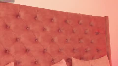 Snapshot of regina_noctixx chatting on November 24, 2025, 10:42 pm Regina online show from November 24, 2025, 10:42 pm