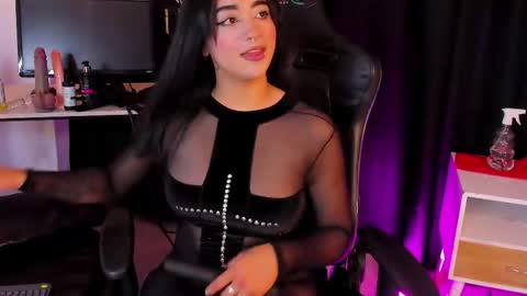   online show from October 28, 2025, 2:59 am