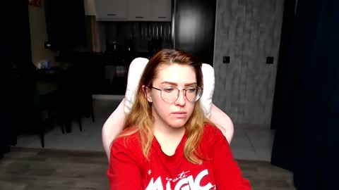 Regina online show from November 30, 2025, 1:53 am