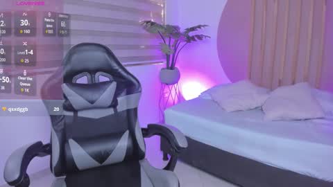 R E I online show from October 1, 2025, 12:22 pm