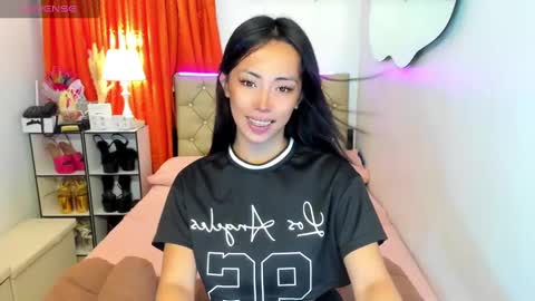 reighnempress online show from December 8, 2024, 3:00 am