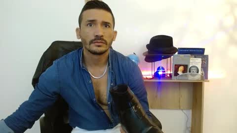   REIKO  online show from November 14, 2025, 3:00 pm