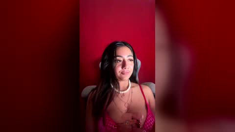 reinaassss online show from May 3, 2026, 11:27 am