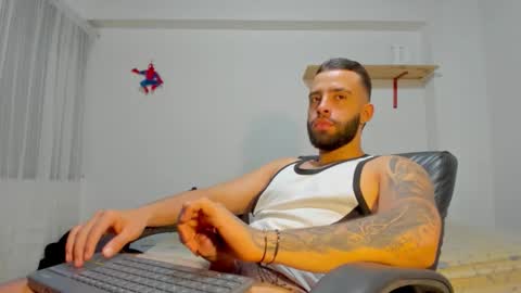 Rmy Steen online show from November 8, 2025, 12:55 am