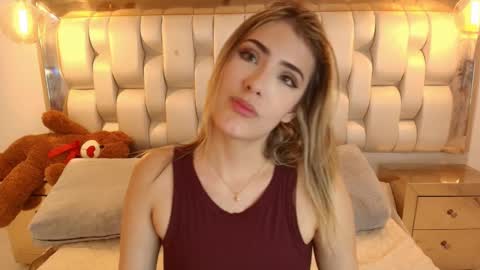 S T A C Y online show from September 18, 2025, 1:24 pm