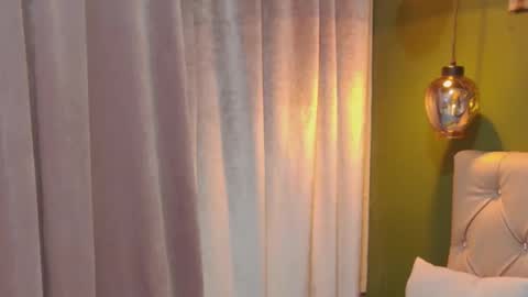 renata_milf_ online show from September 21, 2025, 11:45 am