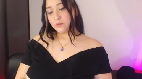 Snapshot of renata_ruiz chatting on November 21, 2025, 3:16 am online show from November 21, 2025, 3:16 am
