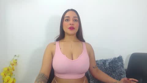 renatabrownn28 online show from April 9, 2026, 4:12 am