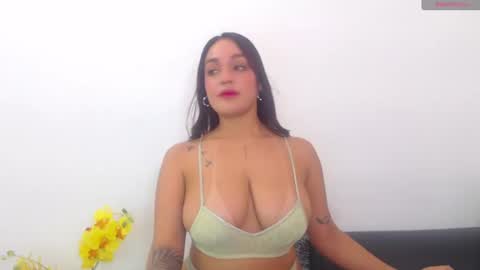 Snapshot of renatabrownn28 chatting on June 17, 2026, 6:42 pm renatabrownn28 online show from June 17, 2026, 6:42 pm