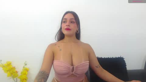 Snapshot of renatabrownn28 chatting on June 25, 2026, 5:12 am renatabrownn28 online show from June 25, 2026, 5:12 am