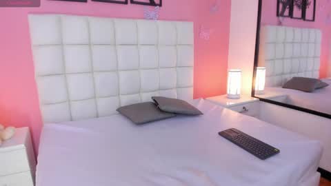 Renata online show from March 7, 2025, 4:57 am