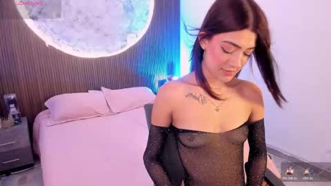 Snapshot of renatamason chatting on May 3, 2026, 4:07 am Renata online show from May 3, 2026, 4:07 am