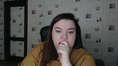 renataoia online show from February 18, 2026, 6:59 pm