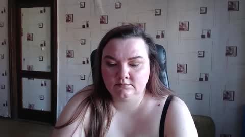 renataoia online show from February 22, 2026, 12:36 pm