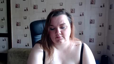 renataoia online show from July 11, 2026, 9:23 am