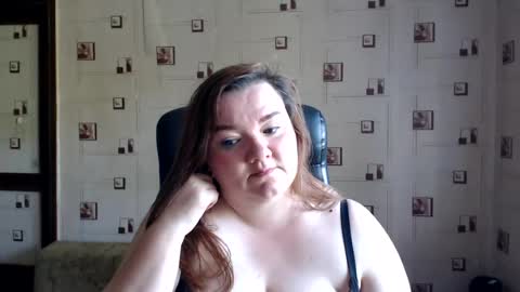 renataoia online show from July 15, 2026, 2:55 pm